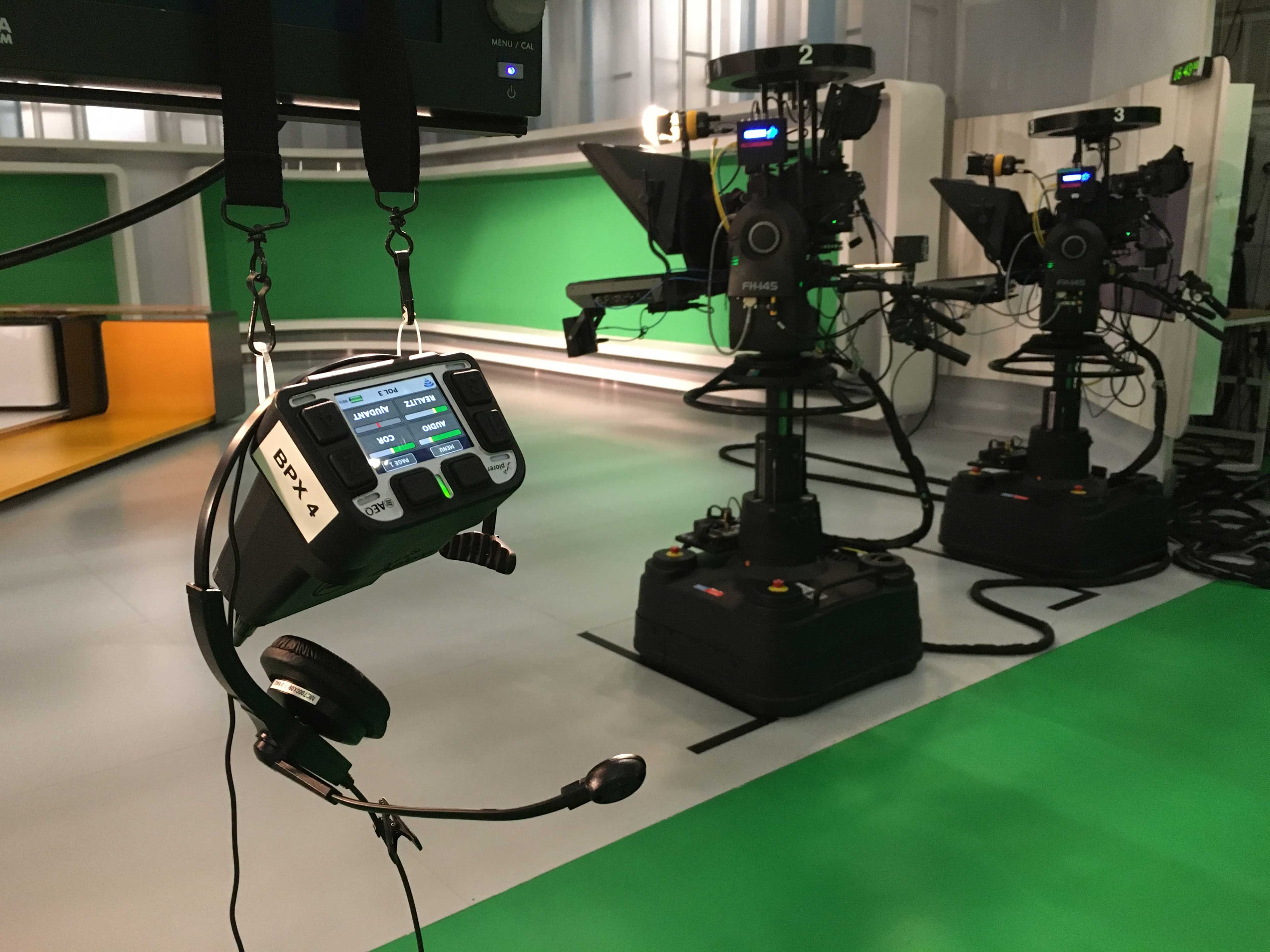 INTERCOM WITH MATRIX