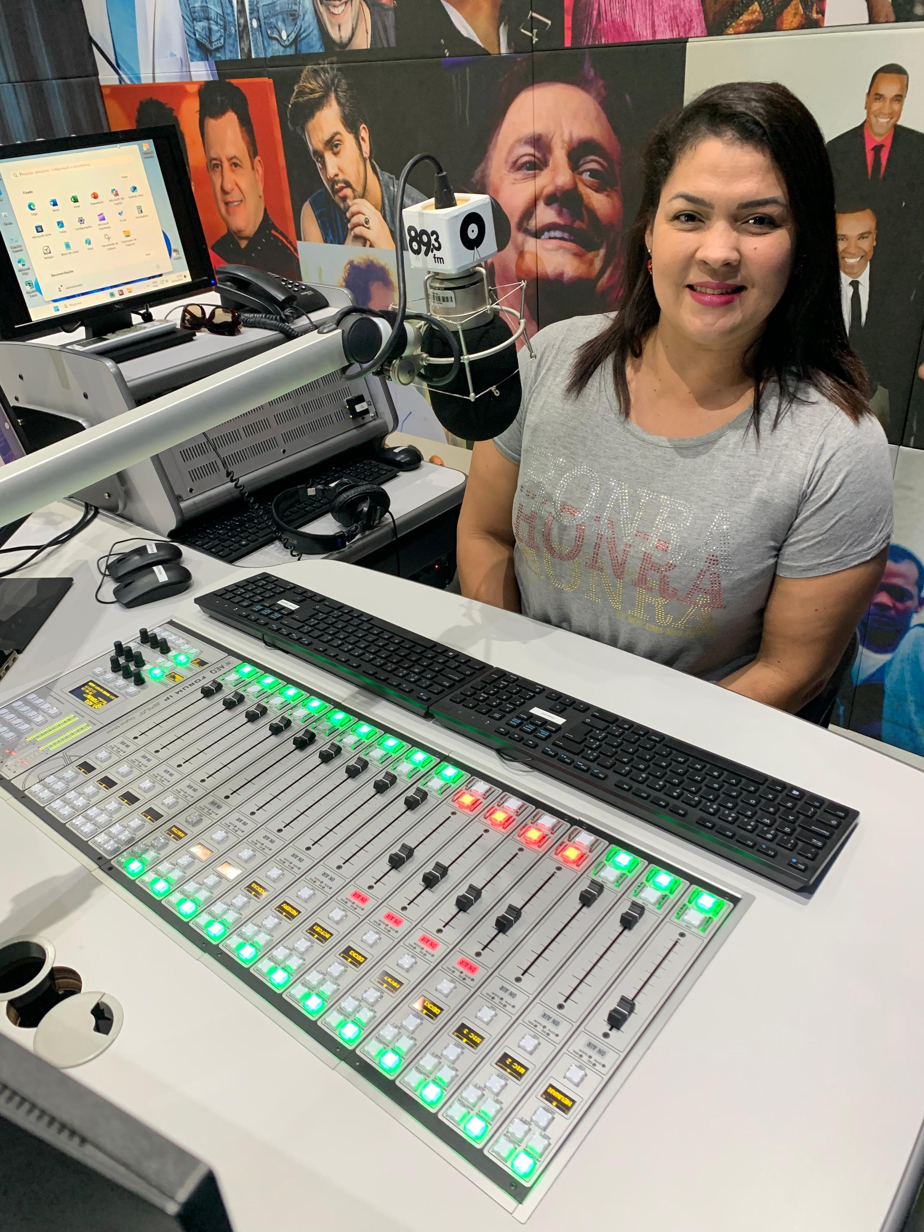 CENTRAL AMERICA HITS SORRISO ENHANCES THE
QUALITY OF ITS BROADCASTS WITH AEQ FORUM IP
SPLIT CONSOLE